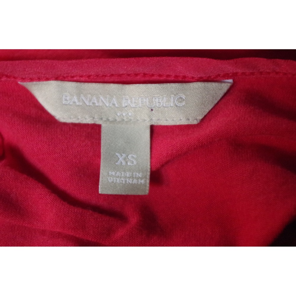 Banana Republic XS Red Sleeveless Cutout Neckline Keyhole Back Blouse - Picture 4 of 5